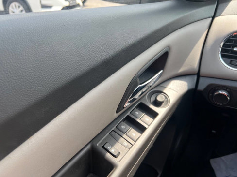 Used 2016 Chevrolet Cruze LS image 16