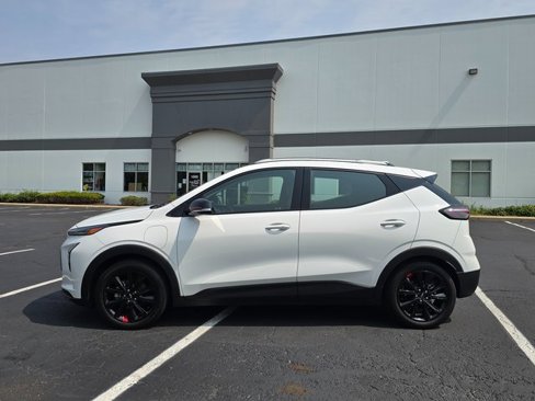 Used 2023 Chevrolet Bolt EUV LT w/ Redline Edition image 11