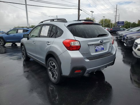 Used 2017 Subaru Crosstrek 2.0i Premium w/ Moonroof Package image 2