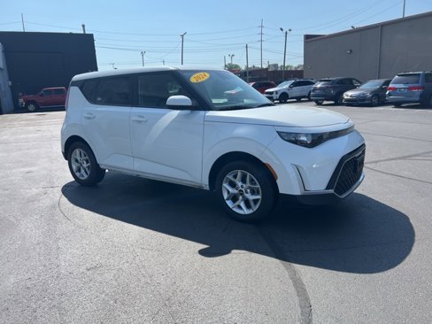 Used 2024 Kia Soul LX w/ Option Group 015 image 2