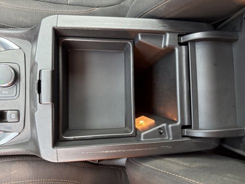 Used 2019 Chevrolet Traverse LS image 12