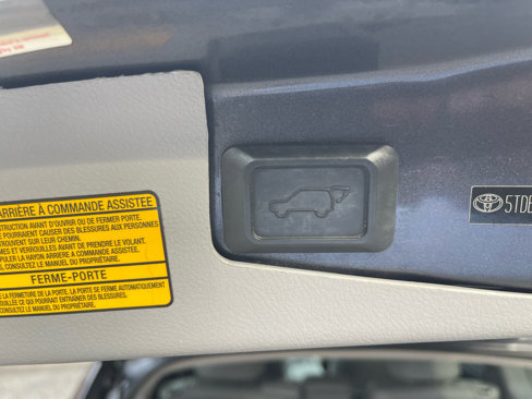Used 2013 Toyota Highlander 4WD V6 image 20
