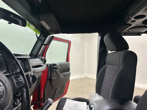 Used 2011 Jeep Wrangler Unlimited Sport w/ Connectivity Group image 30