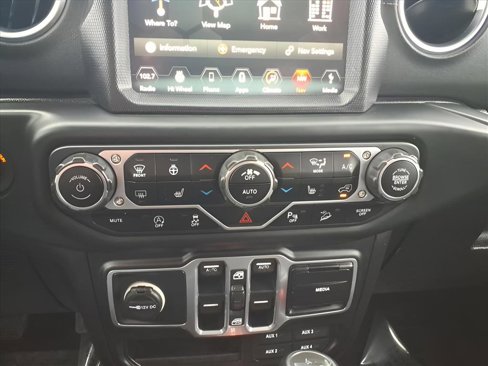 Used 2018 Jeep Wrangler Unlimited Sahara w/ Dual Top Group image 18