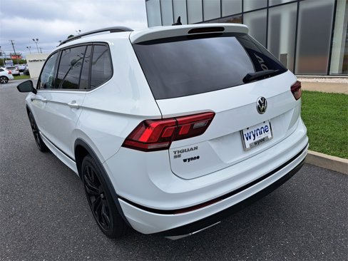 Used 2021 Volkswagen Tiguan SE R-Line image 6