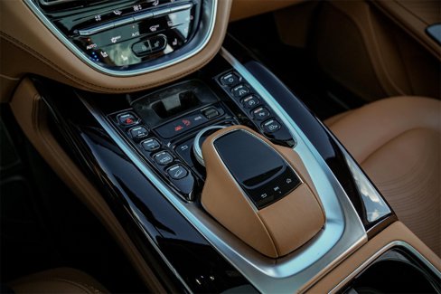 Used 2023 Aston Martin DBX image 30