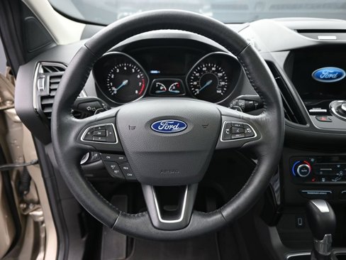 Used 2017 Ford Escape Titanium image 16