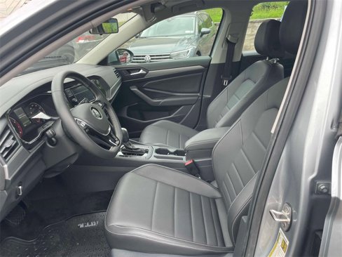 Used 2021 Volkswagen Jetta SE w/ SE Cold Weather Package image 15