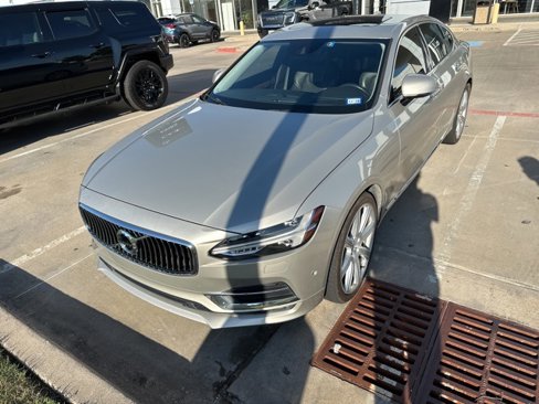 Used 2017 Volvo S90 T6 Inscription w/ Vision Package image 4