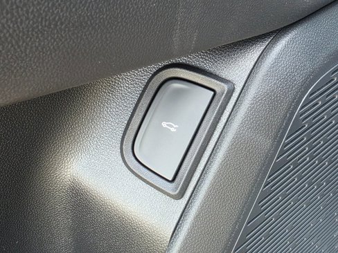 New 2026 Chevrolet Equinox RS w/ Convenience Package III image 23