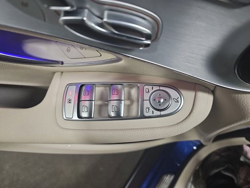 Certified 2020 Mercedes-Benz GLC 300 image 31