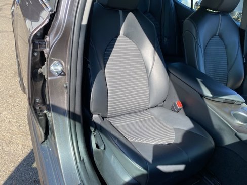 Used 2023 Toyota Camry SE image 32