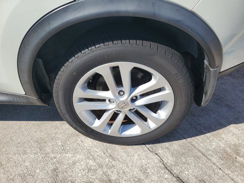 Used 2012 Nissan Juke S image 6