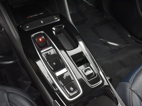 Used 2022 Chevrolet Bolt EUV LT w/ Convenience Package image 21