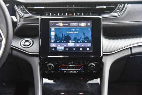 Certified 2023 Jeep Grand Cherokee Laredo w/ Luxury Tech Group I image 19