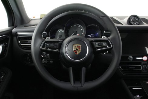 New 2026 Porsche Macan image 12