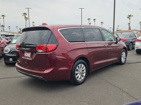 Used 2018 Chrysler Pacifica Touring Plus image 5