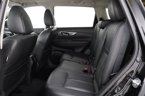 Used 2015 Nissan Rogue SL w/ SL Premium Package image 16