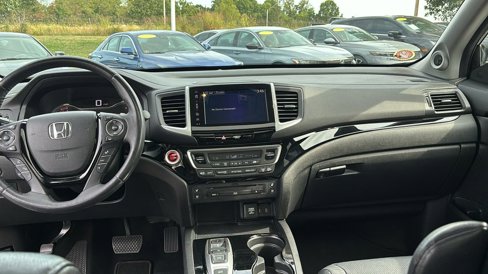 Used 2017 Honda Pilot Elite image 12
