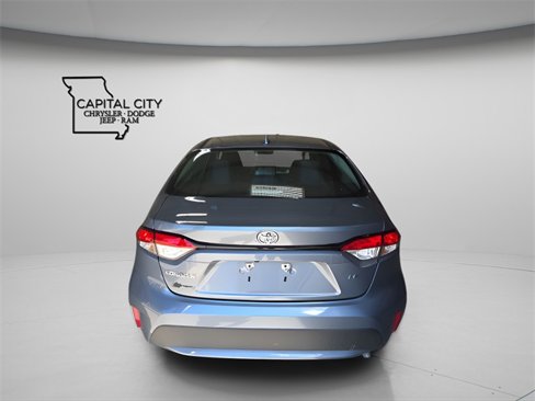 Used 2022 Toyota Corolla LE image 6