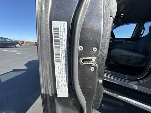 Used 2015 RAM 2500 Big Horn image 32