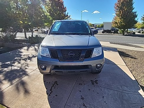Used 2021 Nissan Frontier SV w/ Midnight Edition Floor Mats image 13