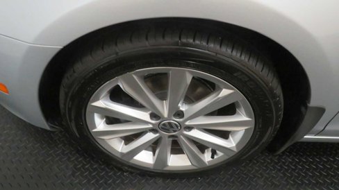Used 2013 Volkswagen Golf TDI image 8