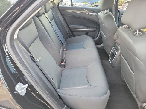 Used 2021 Chrysler 300 Touring image 18