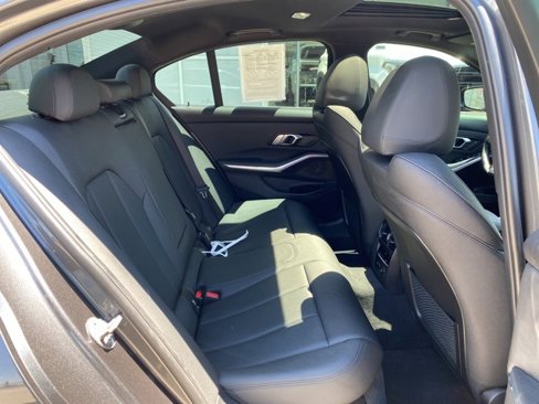 Used 2020 BMW 330i Sedan w/ Driving Assistance Package image 21