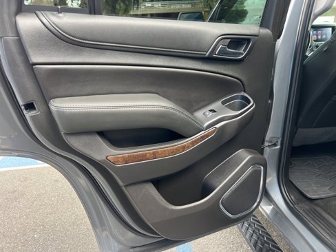 Used 2018 Chevrolet Tahoe LT w/ Luxury Package image 18