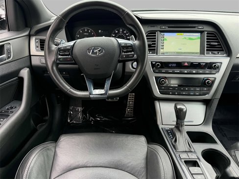 Used 2017 Hyundai Sonata Limited 2.0T image 4