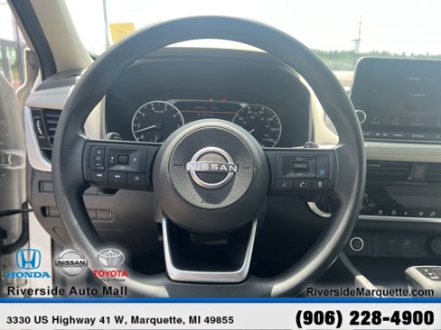 Used 2022 Nissan Rogue SV image 21