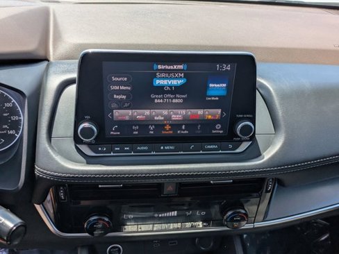 Used 2021 Nissan Rogue SV image 19