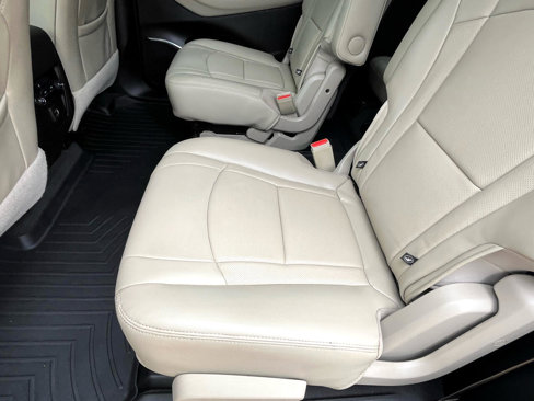 Used 2020 Buick Enclave Essence image 41