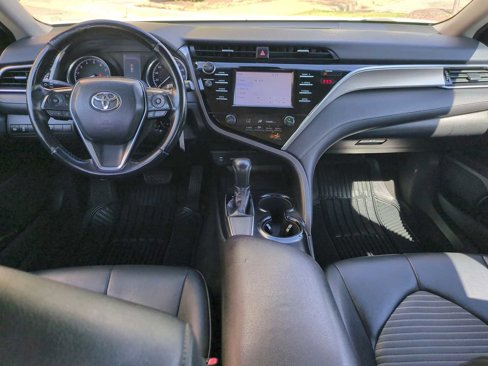Used 2018 Toyota Camry SE image 15