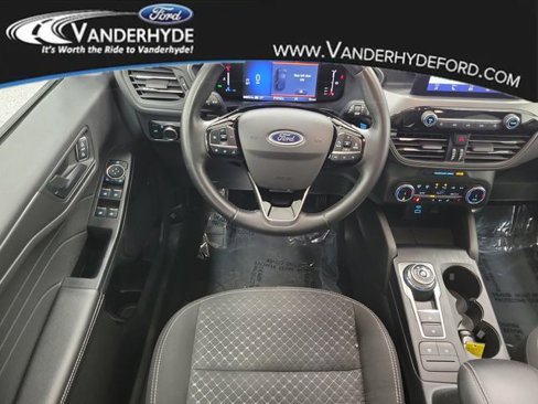 Used 2023 Ford Escape Active w/ Cold Weather Package image 13