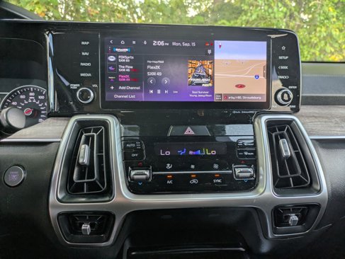 Used 2021 Kia Sorento EX w/ EX AWD X-Line Package image 15