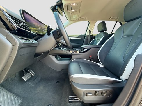 Used 2024 Buick Envision Sport Touring image 21