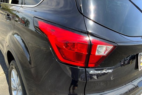 Used 2019 Ford Escape SE image 30