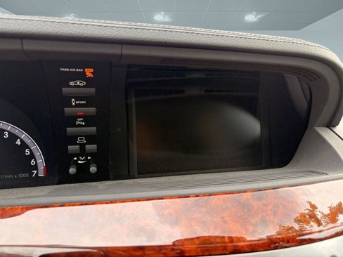 Used 2011 Mercedes-Benz S 550 image 27