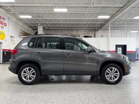 Used 2016 Volkswagen Tiguan S image 12
