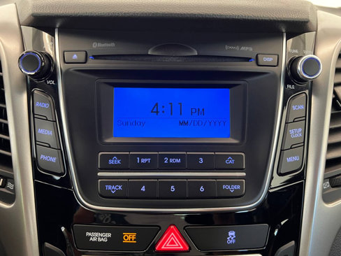 Used 2016 Hyundai Elantra GT image 19