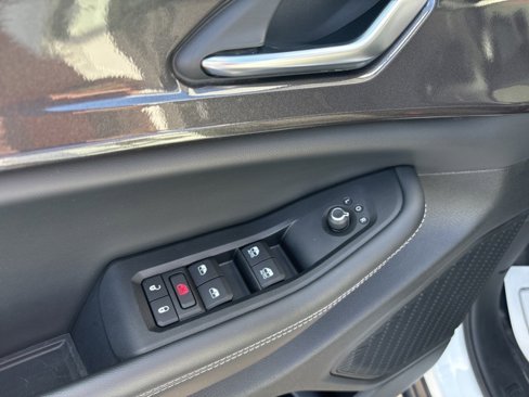 Used 2023 Jeep Grand Cherokee L Laredo image 24