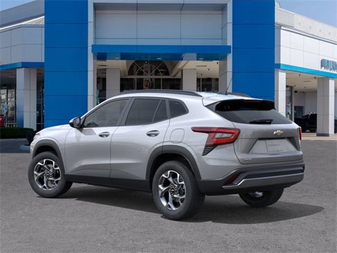 New 2025 Chevrolet Trax LT image 3