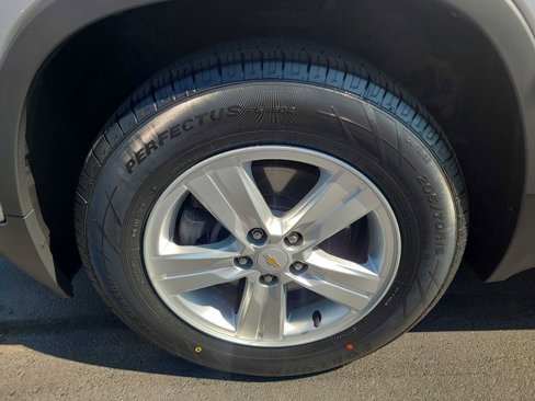Used 2018 Chevrolet Trax LT w/ LT Convenience Package image 31