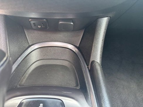 Used 2018 Chevrolet Malibu LT image 25