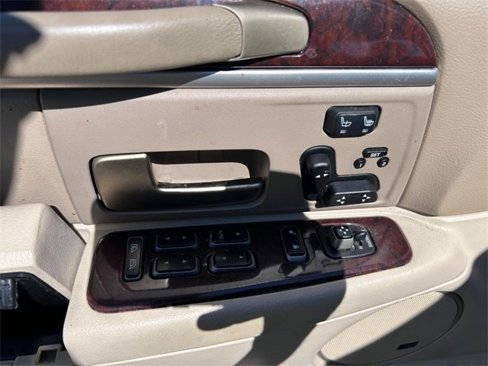 Used 2006 Lincoln Town Car Designer Series image 15