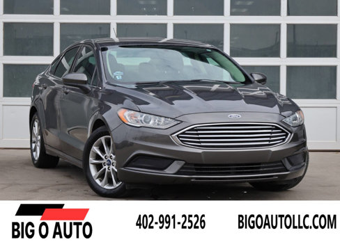 Used 2017 Ford Fusion SE w/ Fusion SE Technology Package image 1