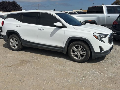 Used 2020 GMC Terrain SLE image 2