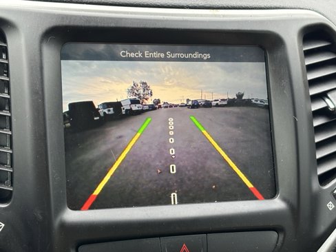 Used 2016 Jeep Cherokee Limited w/ Trailer Tow Group image 8